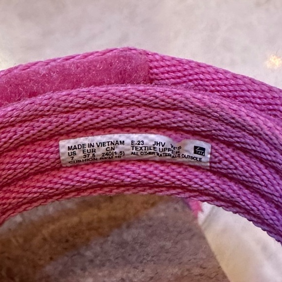 Reef Barbie Pink Cushion Rem Hi Sandals - Picture 4 of 10